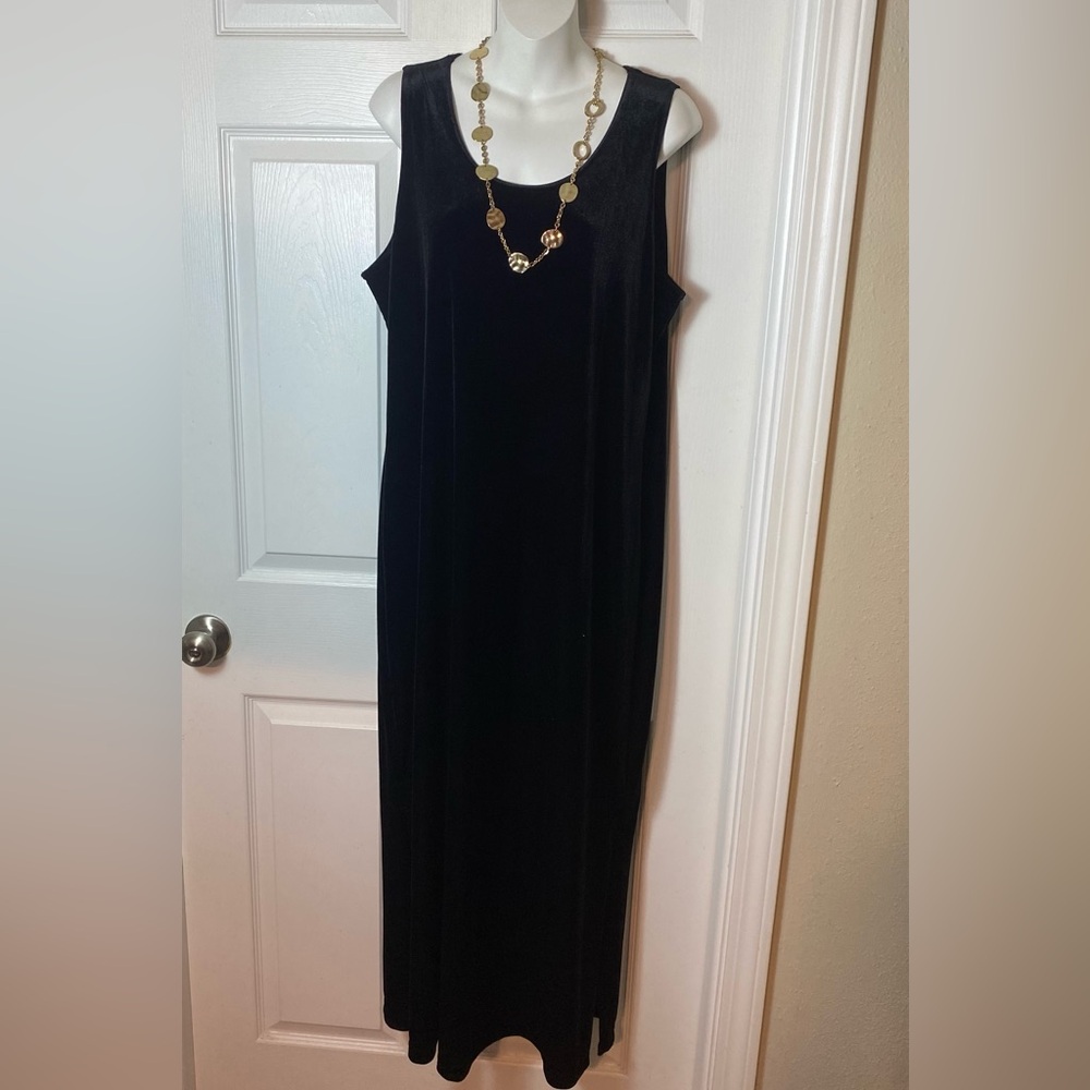 Vintage Caribou Elegant Black Sleeveless Velour Maxi Dress Size Large Made in US